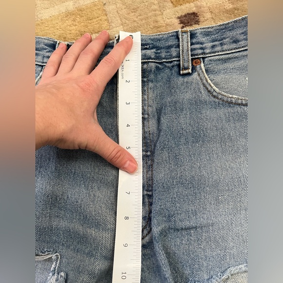 Vintage Levi’s fly button Jean shorts - Picture 11 of 11